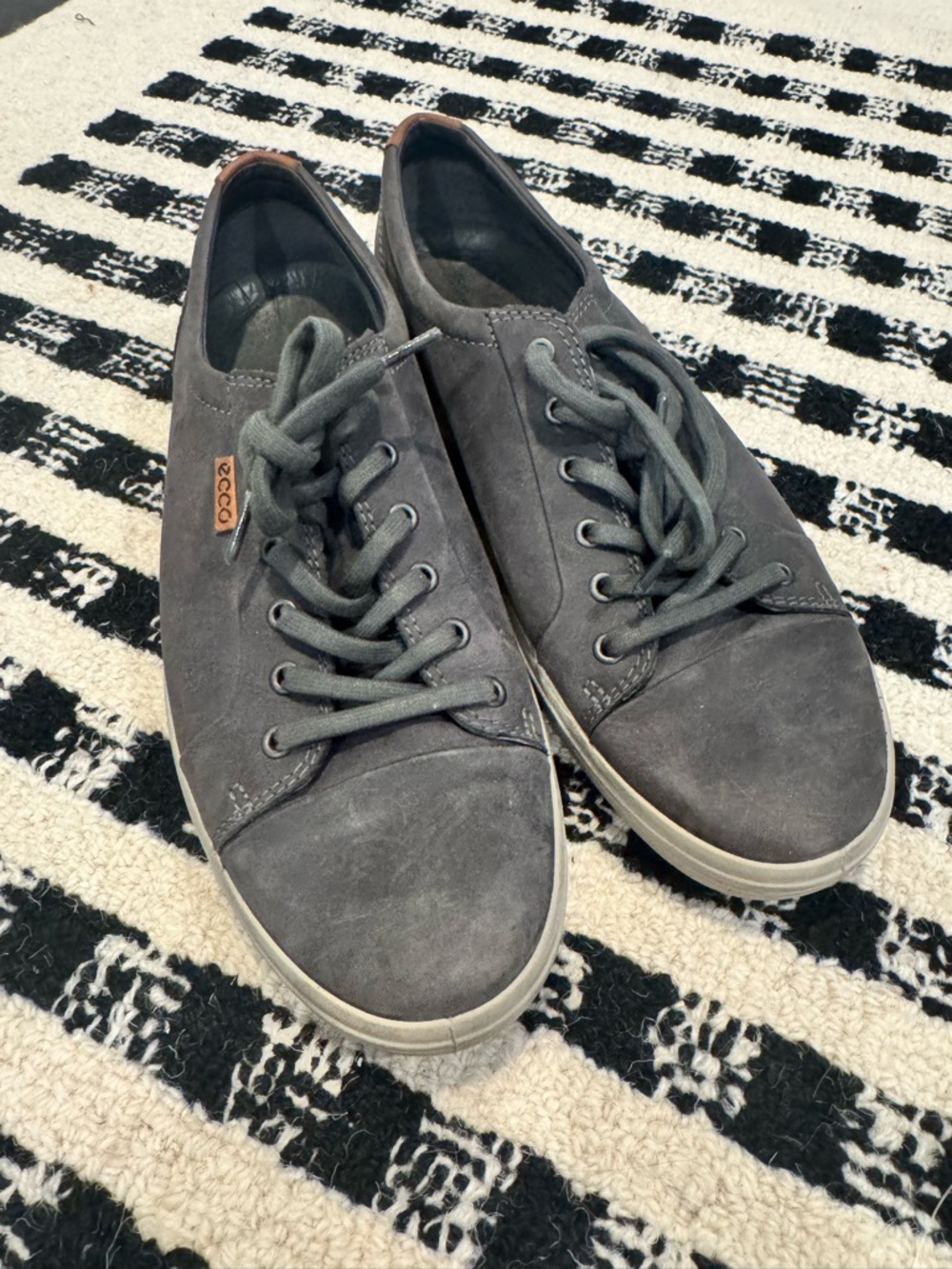 Ecco Men's Gray Suede Lace-Up Sneakers